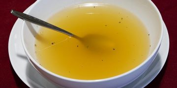 Белый мясной бульон
