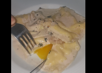 Равиоли с сырым желтком