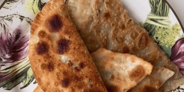 Чебуреки с бараниной